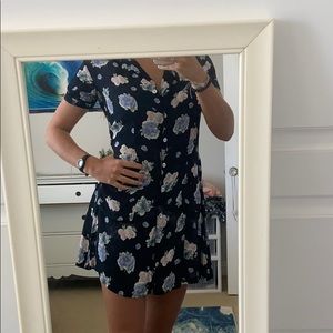 Vintage floral button up dress from the 80’s